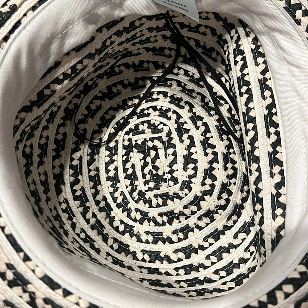 Like new something special hat